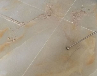 南康瓷砖空鼓维修公司分享粘合剂选择不当在瓷砖铺贴过程中可能导致以下问题