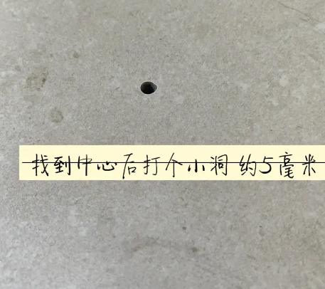 南康瓷砖空鼓维修公司专业解答在瓷砖铺贴过程中，如果砂料搅拌不均匀，将会带来以下问题